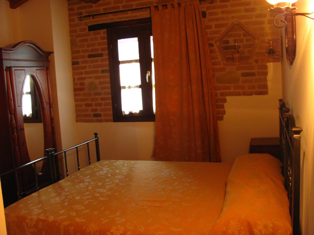 Agriturismo Bacchiocchi Bed & Breakfast Orciano di Pesaro Cameră foto